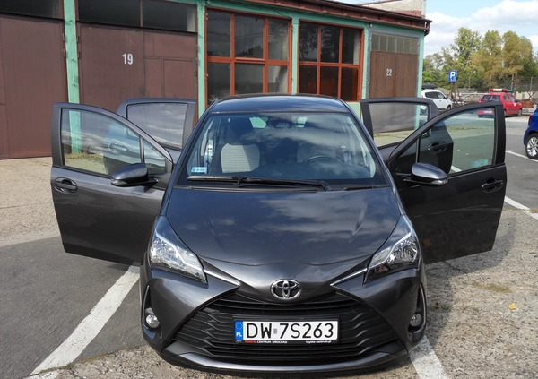 Toyota Yaris cena 57000 przebieg: 18536, rok produkcji 2017 z Wrocław małe 92